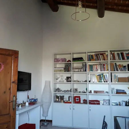 Holiday Via I Piani